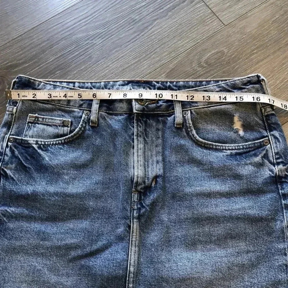 H&M Divided Distressed Jean Denim Raw Hem Skirt Womens Size 10 - Picture 5 of 7